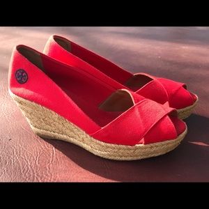 Tory Burch Canvas Wedge - size 10